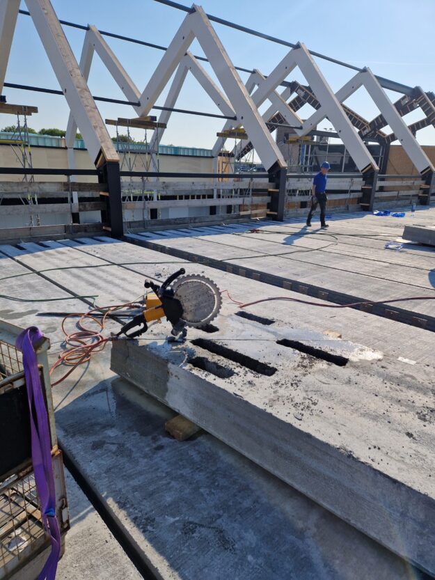 zaagwerk voor kanaalplaten